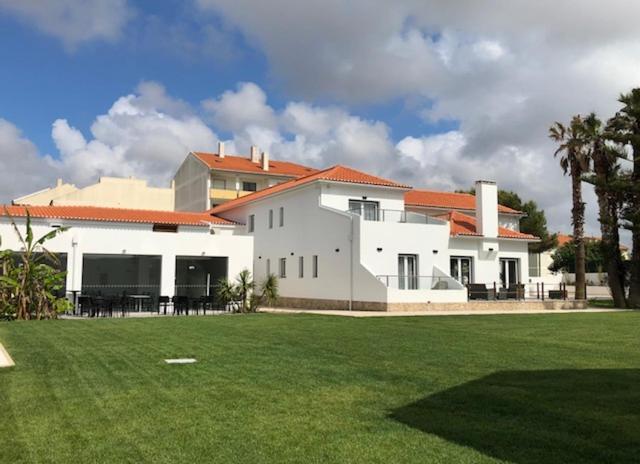 Silver Seahorse Garden Retreat Atouguia Da Baleia Exterior photo